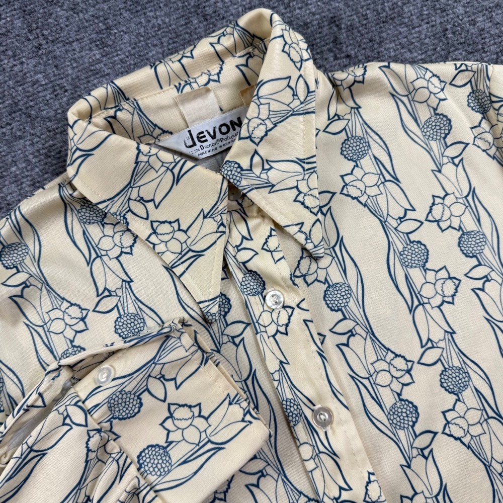 Devon Button Up Shirt Large Cream Blue Floral Vintage 70s Polyester Women's